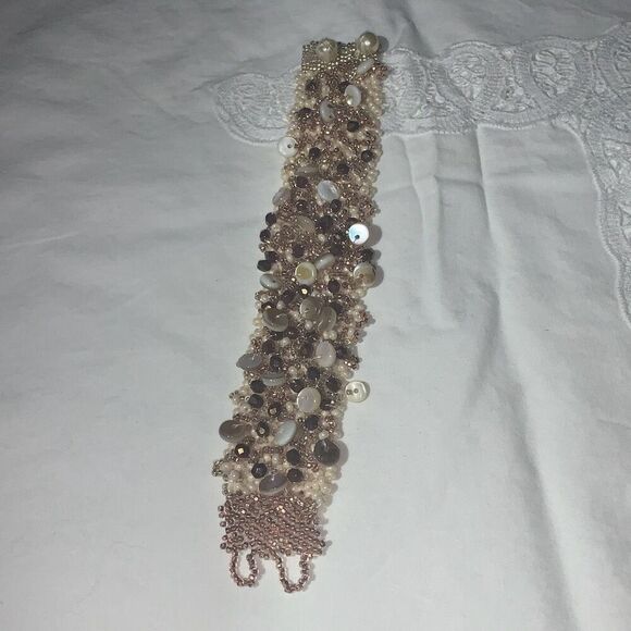 Handmade Seed Bead Mother of Pearl Bracelet 7.5” - Picture 1 of 15